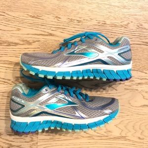Brooks Shoes - Brooks Adrenaline 16 Running Shoe Brooks Shoes - Brooks Adrenaline 16 Running Shoe